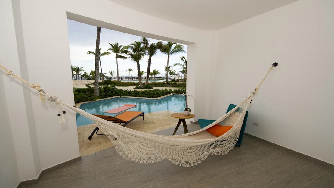 Marina Swim Out Suite